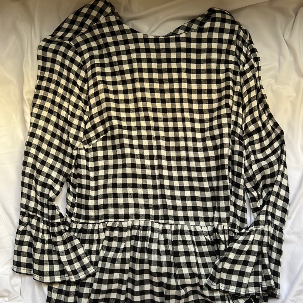 NEVER WORN plaid blouse